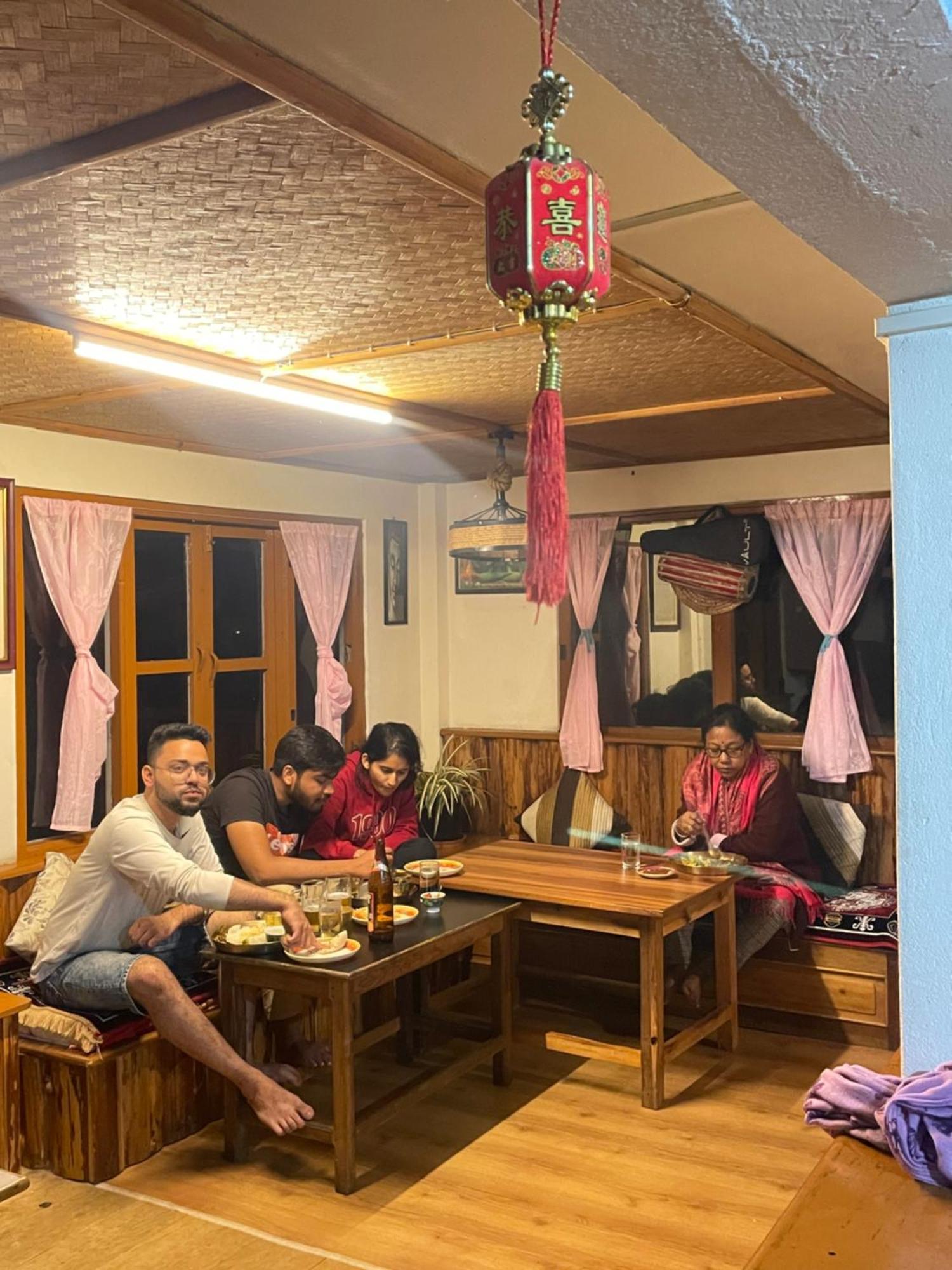 佩林 Wake In Himalayas旅舍 外观 照片
